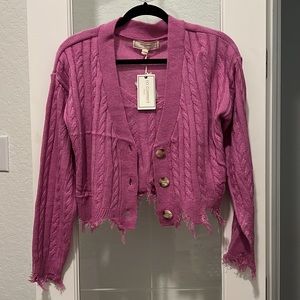 Mauve Cropped Frayed Twin set! Would look amazing with baggy wide leg jeans!